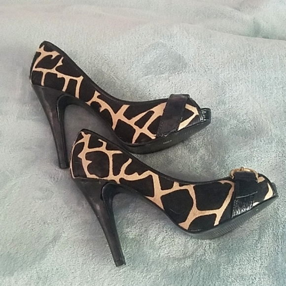 Steve Madden Cow Fur Heels - Picture 4 of 7